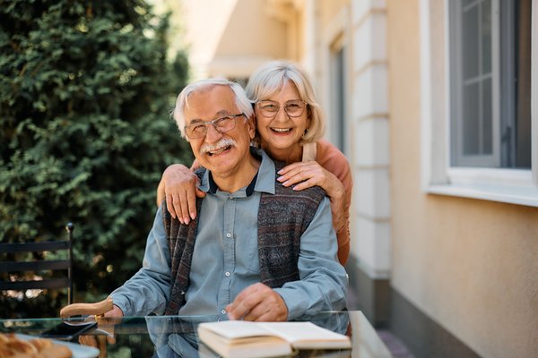Why Independent Living Beats Staying Home for Active Seniors in Glenville, NY